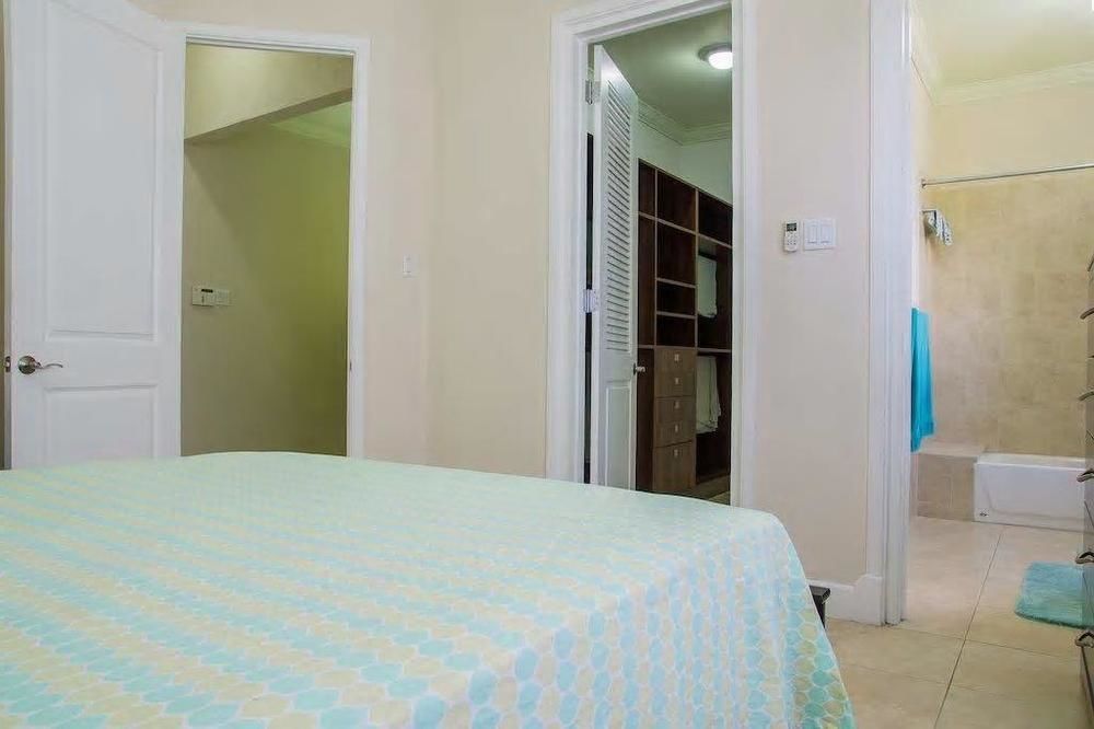 New Kingston Guest Apt At Sonoma Estate Екстериор снимка