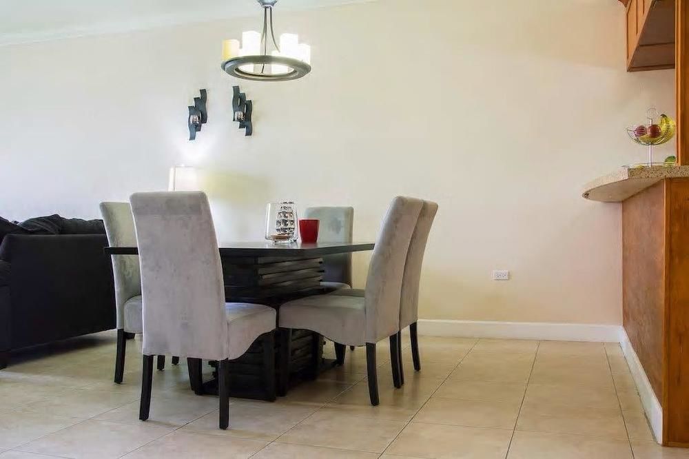 New Kingston Guest Apt At Sonoma Estate Екстериор снимка