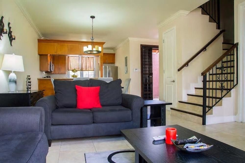 New Kingston Guest Apt At Sonoma Estate Екстериор снимка