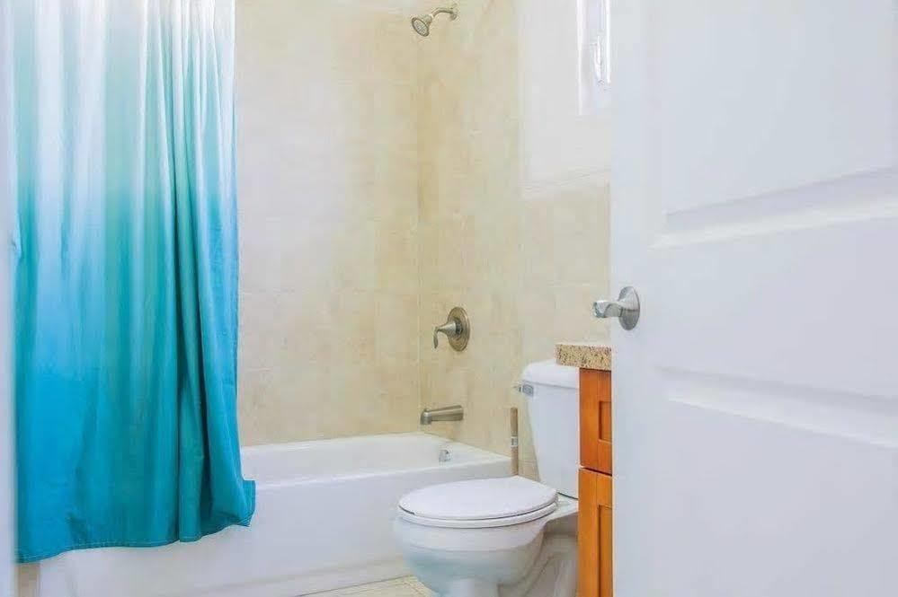 New Kingston Guest Apt At Sonoma Estate Екстериор снимка